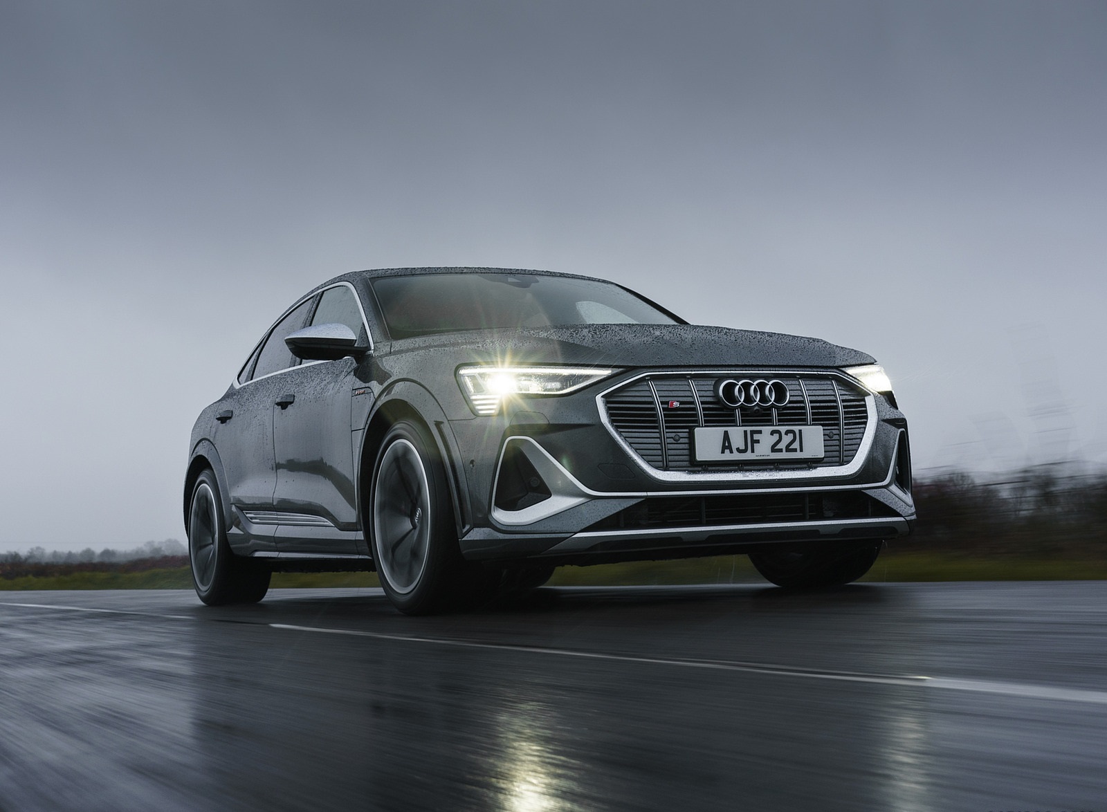 2021 Audi e-tron S Sportback (UK-Spec) Front Three-Quarter Wallpapers  #1 of 119