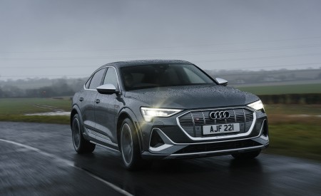 2021 Audi e-tron S Sportback (UK-Spec) Front Three-Quarter Wallpapers  450x275 (9)