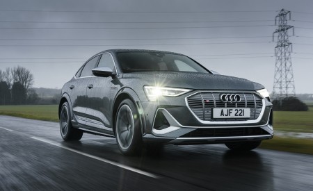 2021 Audi e-tron S Sportback (UK-Spec) Front Three-Quarter Wallpapers  450x275 (17)
