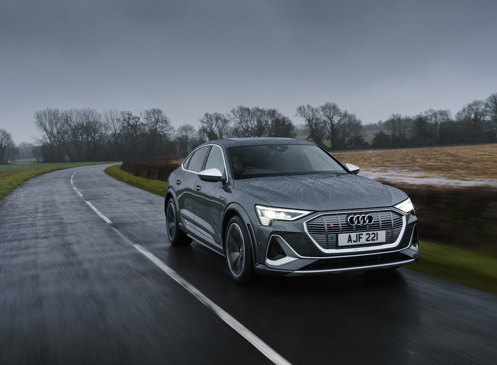 2021 Audi e-tron S Sportback (UK-Spec) Front Three-Quarter Wallpapers  #3 of 119