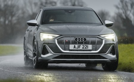 2021 Audi e-tron S Sportback (UK-Spec) Front Wallpapers  450x275 (15)