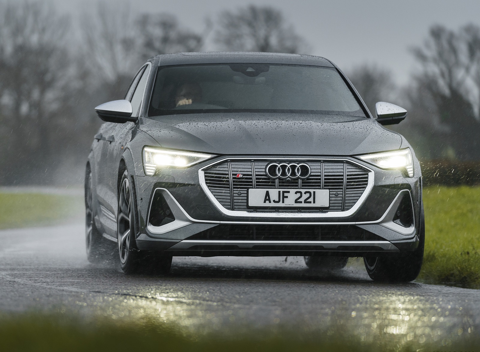 2021 Audi e-tron S Sportback (UK-Spec) Front Wallpapers  #15 of 119