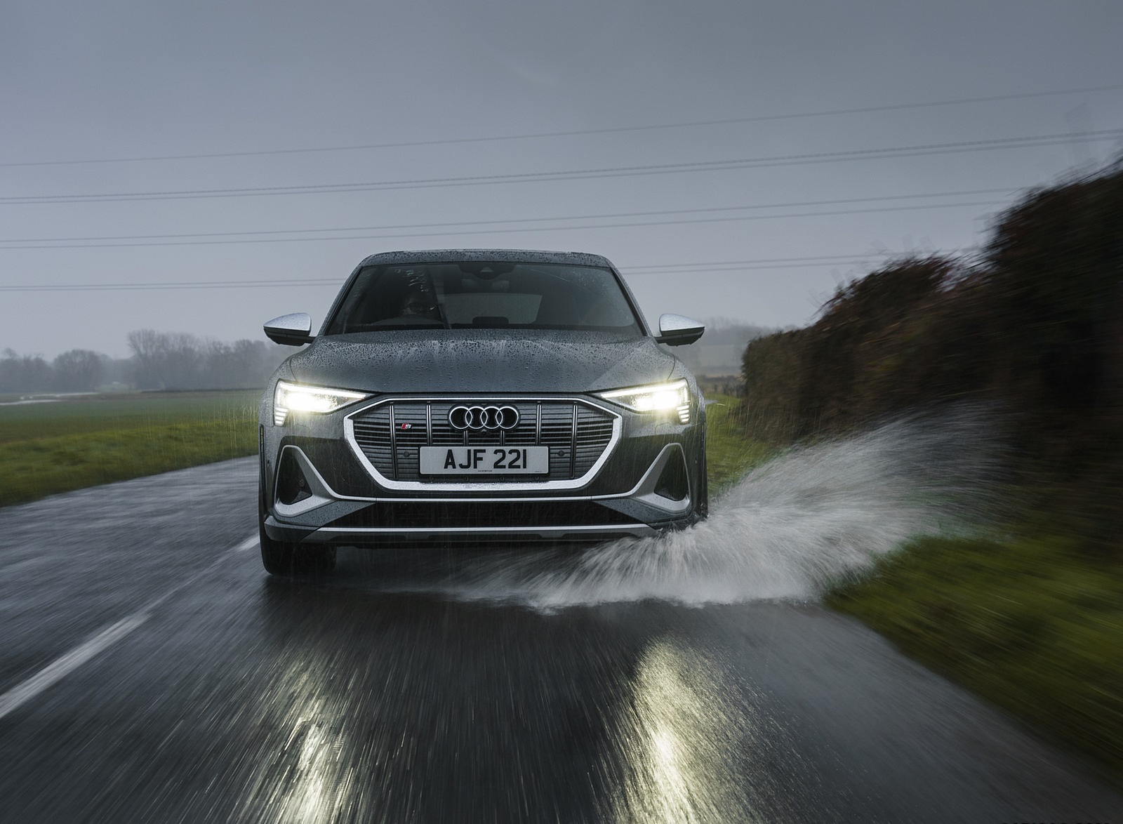 2021 Audi e-tron S Sportback (UK-Spec) Front Wallpapers  (5)