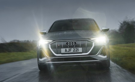 2021 Audi e-tron S Sportback (UK-Spec) Front Wallpapers 450x275 (7)