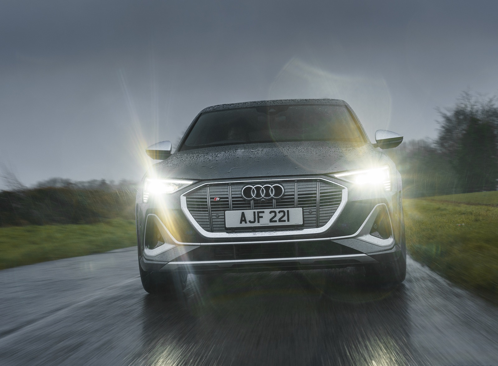 2021 Audi e-tron S Sportback (UK-Spec) Front Wallpapers (7)