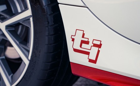 2021 BMW 128ti (UK-Spec) Detail Wallpapers  450x275 (33)