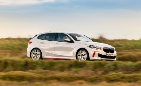 2021 BMW 128ti (UK-Spec) Front Three-Quarter Wallpapers 450x275 (11)