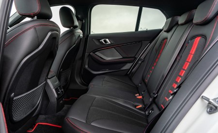 2021 BMW 128ti (UK-Spec) Interior Rear Seats Wallpapers 450x275 (46)
