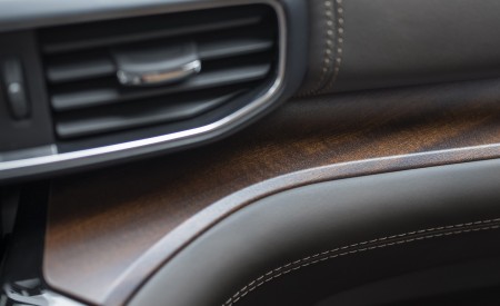 2021 Ford Explorer King Ranch Interior Detail Wallpapers  450x275 (15)