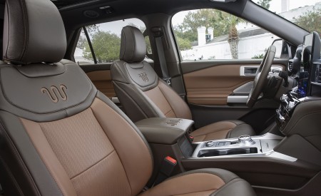 2021 Ford Explorer King Ranch Interior Front Seats Wallpapers 450x275 (18)