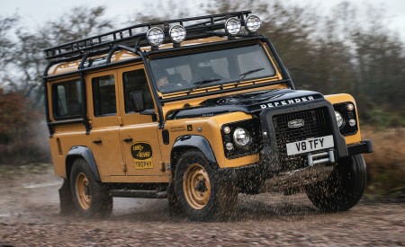 2021 Land Rover Defender Works V8 Trophy Front Wallpapers 450x275 (12)