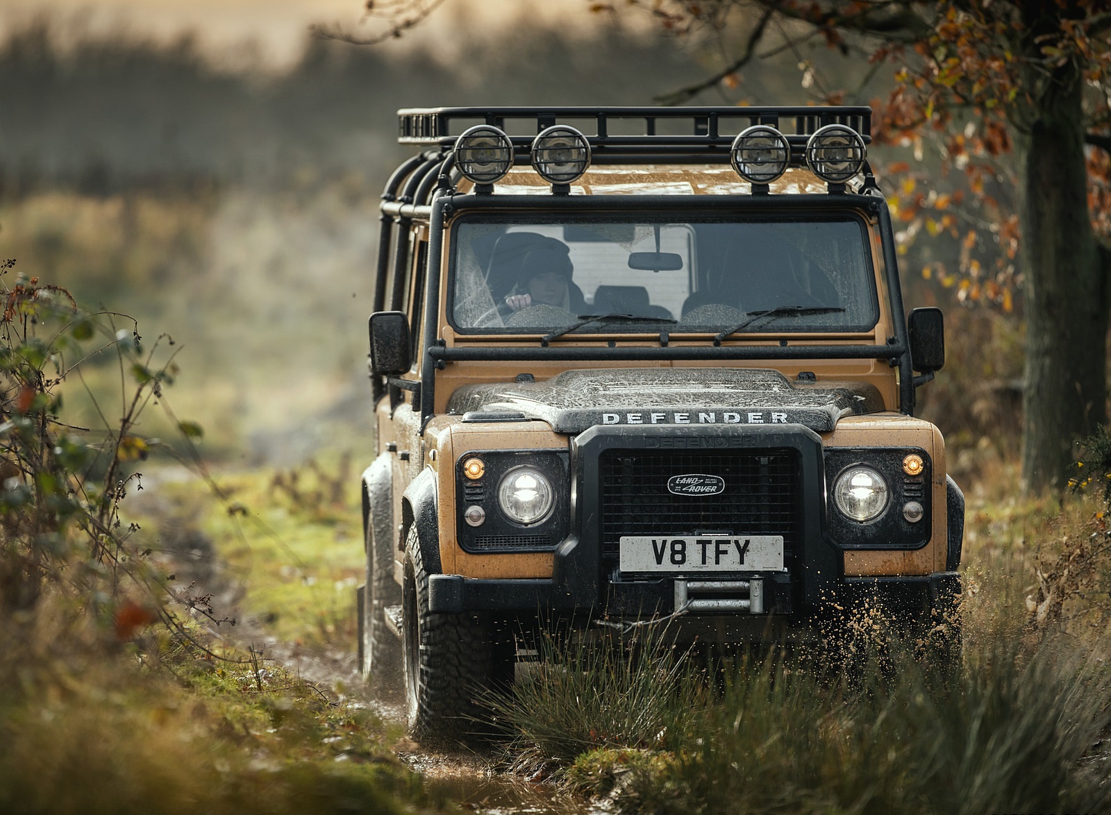 2021 Land Rover Defender Works V8 Trophy Front Wallpapers (13)