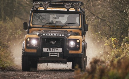 2021 Land Rover Defender Works V8 Trophy Front Wallpapers 450x275 (27)
