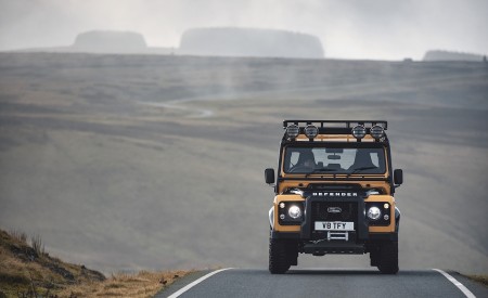 2021 Land Rover Defender Works V8 Trophy Front Wallpapers 450x275 (3)