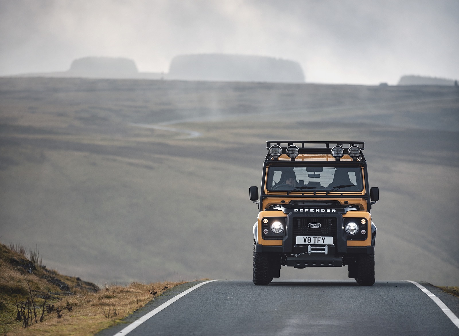 2021 Land Rover Defender Works V8 Trophy Front Wallpapers (3)