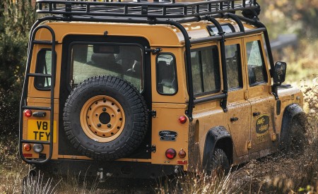 2021 Land Rover Defender Works V8 Trophy Off-Road Wallpapers 450x275 (24)