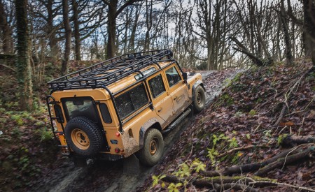 2021 Land Rover Defender Works V8 Trophy Off-Road Wallpapers 450x275 (23)