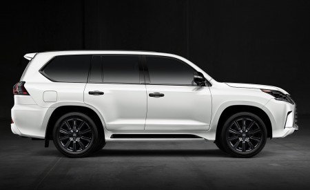 2021 Lexus LX 570 Side Wallpapers 450x275 (3)