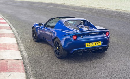 2021 Lotus Elise Sport 240 Final Edition Rear Three-Quarter Wallpapers 450x275 (20)