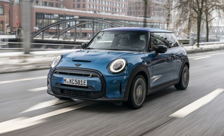 2021 MINI Cooper SE Electric Front Three-Quarter Wallpapers 450x275 (24)