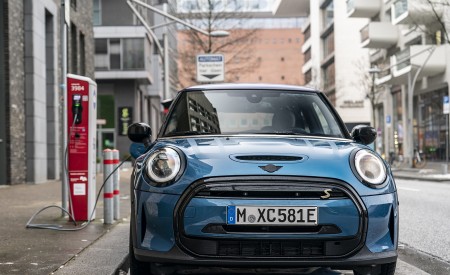 2021 MINI Cooper SE Electric Front Wallpapers  450x275 (50)