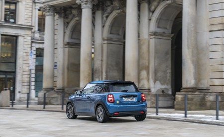 2021 MINI Cooper SE Electric Rear Three-Quarter Wallpapers  450x275 (43)