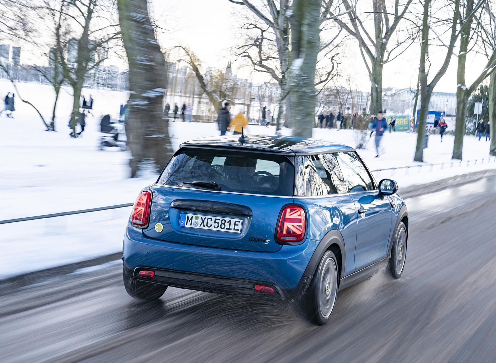 2021 MINI Cooper SE Electric Rear Three-Quarter Wallpapers (11)