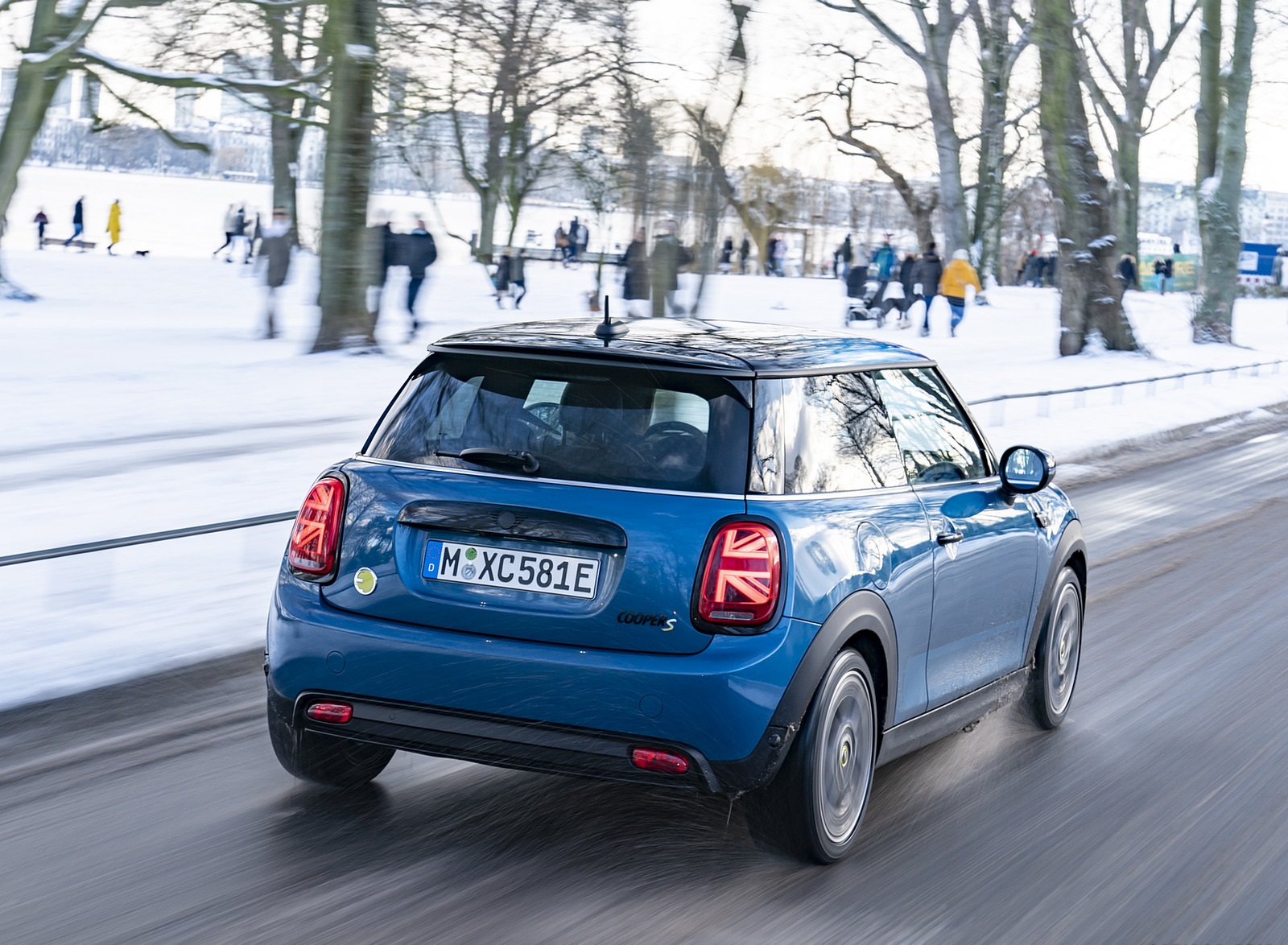 2021 MINI Cooper SE Electric Rear Three-Quarter Wallpapers (12)