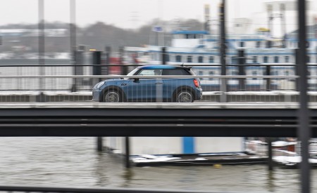 2021 MINI Cooper SE Electric Side Wallpapers  450x275 (22)