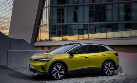 2021 Volkswagen ID.4 1st Edition Front Three-Quarter Wallpapers 450x275 (68)