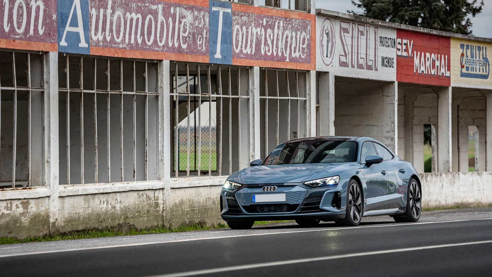 2022 Audi E-Tron GT Quattro (Color: Kemora Gray Metallic) Front Wallpapers (11)