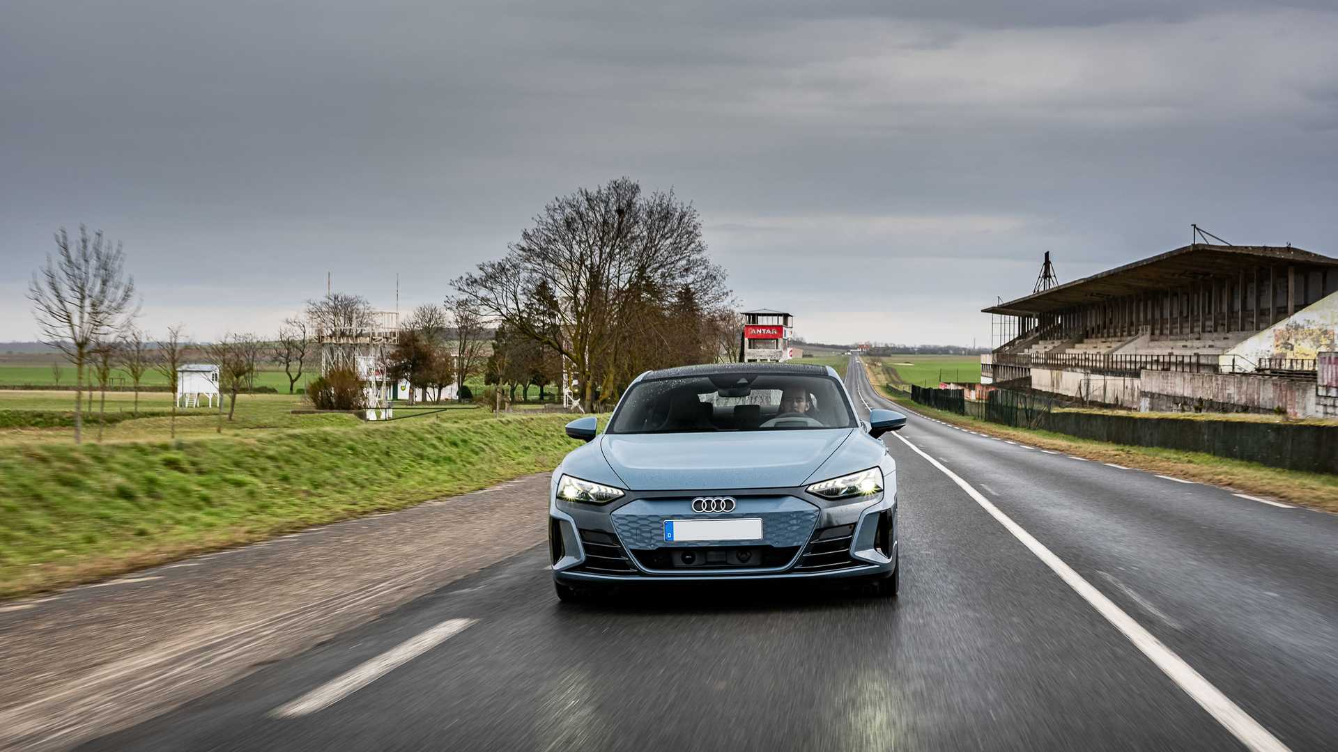 2022 Audi E-Tron GT Quattro (Color: Kemora Gray Metallic) Front Wallpapers (2)