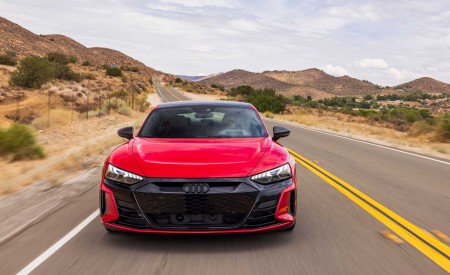 2022 Audi RS E-Tron GT (Color: Tango Red Metallic) Front Wallpapers 450x275 (84)