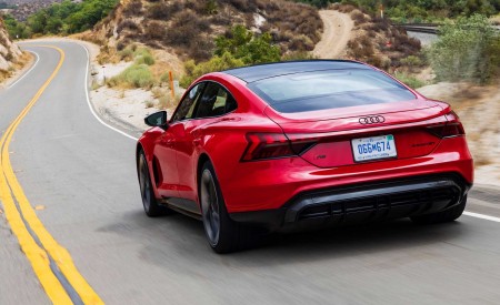 2022 Audi RS E-Tron GT (Color: Tango Red Metallic) Rear Wallpapers 450x275 (85)