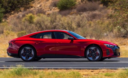 2022 Audi RS E-Tron GT (Color: Tango Red Metallic) Side Wallpapers 450x275 (96)