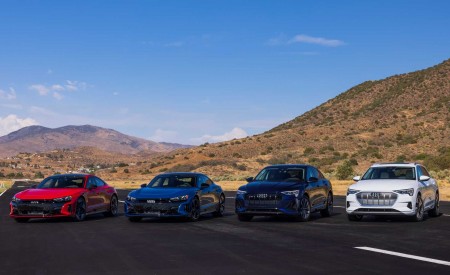 2022 Audi RS E-Tron GT Family Wallpapers 450x275 (100)