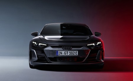 2022 Audi RS e-tron GT (Color: Daytona Grey) Front Wallpapers 450x275 (69)