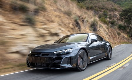 2022 Audi RS e-tron GT Front Three-Quarter Wallpapers  450x275 (10)