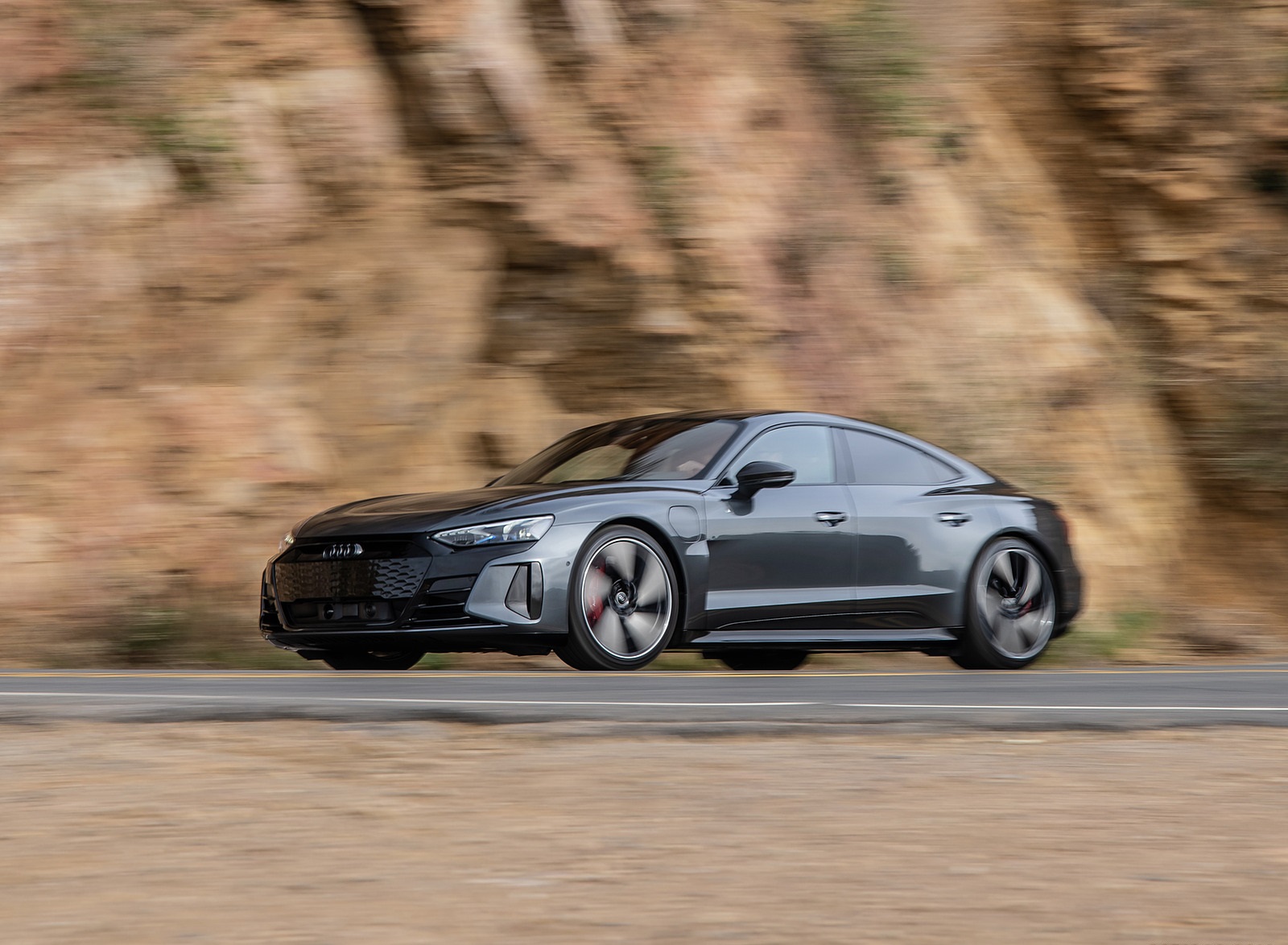 2022 Audi RS e-tron GT Front Three-Quarter Wallpapers #11 of 174