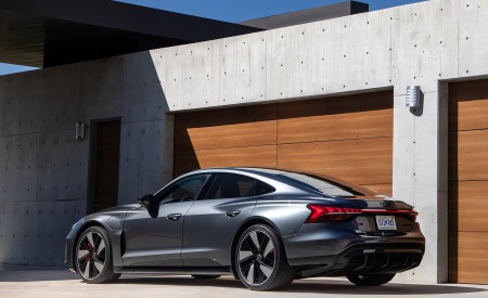 2022 Audi RS e-tron GT Rear Three-Quarter Wallpapers  450x275 (34)
