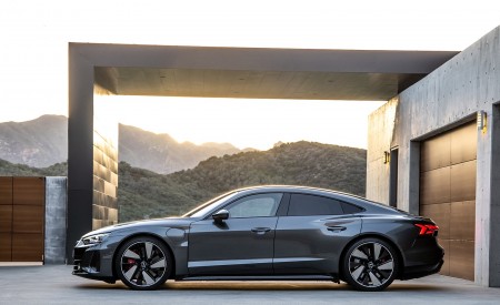 2022 Audi RS e-tron GT Side Wallpapers 450x275 (30)
