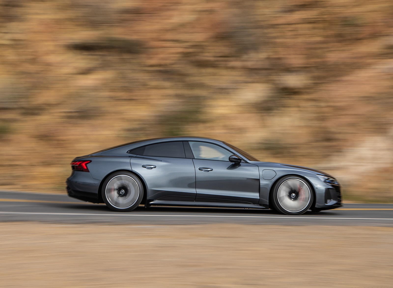 2022 Audi RS e-tron GT Side Wallpapers #15 of 174