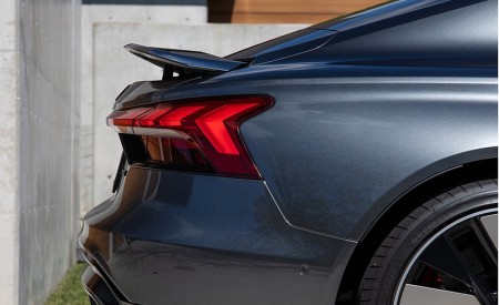 2022 Audi RS e-tron GT Spoiler Wallpapers  450x275 (46)