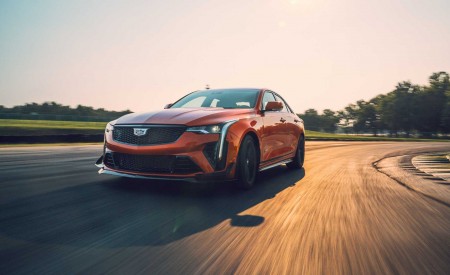 2022 Cadillac CT4-V Blackwing (Color: Blaze Orange Metallic) Front Three-Quarter Wallpapers 450x275 (28)