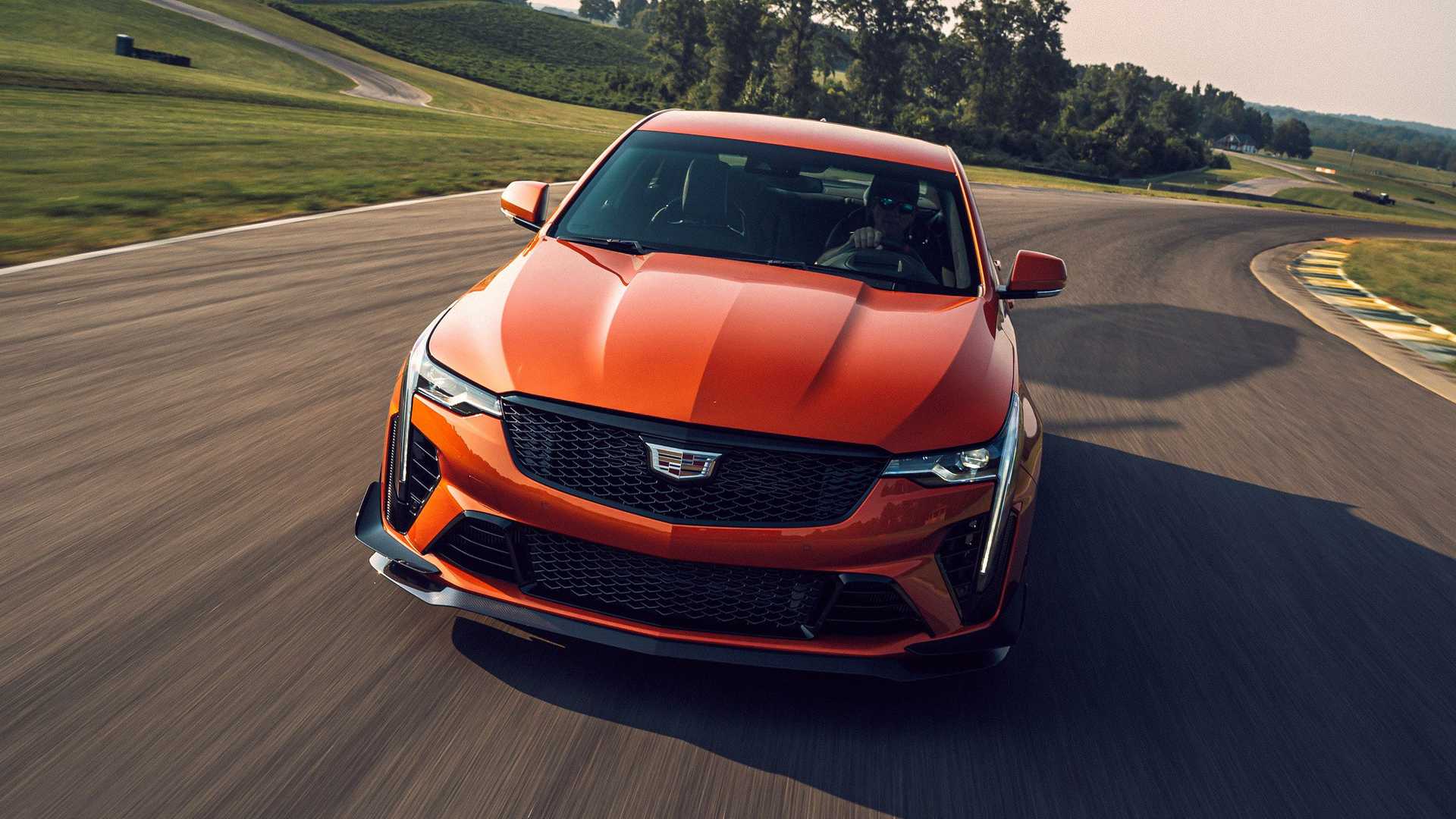 2022 Cadillac CT4-V Blackwing (Color: Blaze Orange Metallic) Front Wallpapers (1)