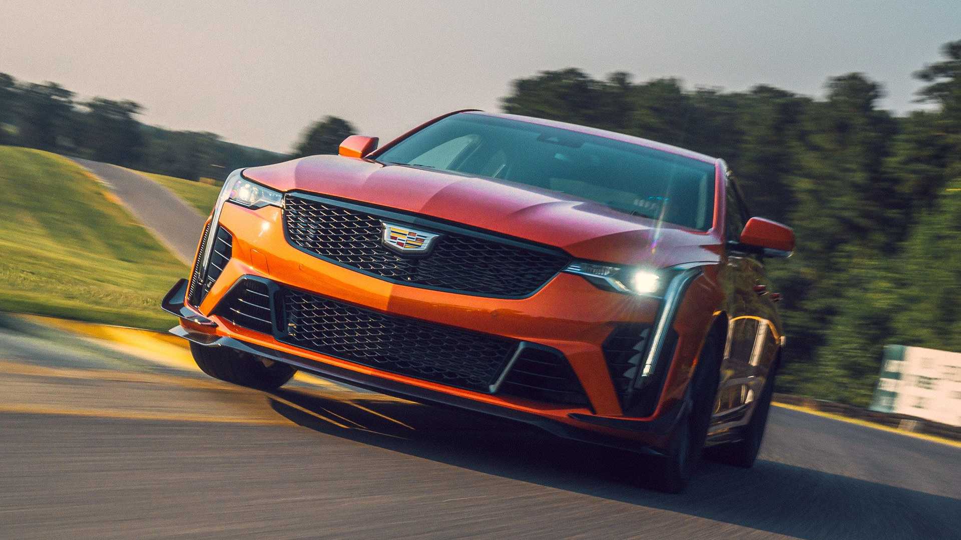 2022 Cadillac CT4-V Blackwing (Color: Blaze Orange Metallic) Front Wallpapers (3)