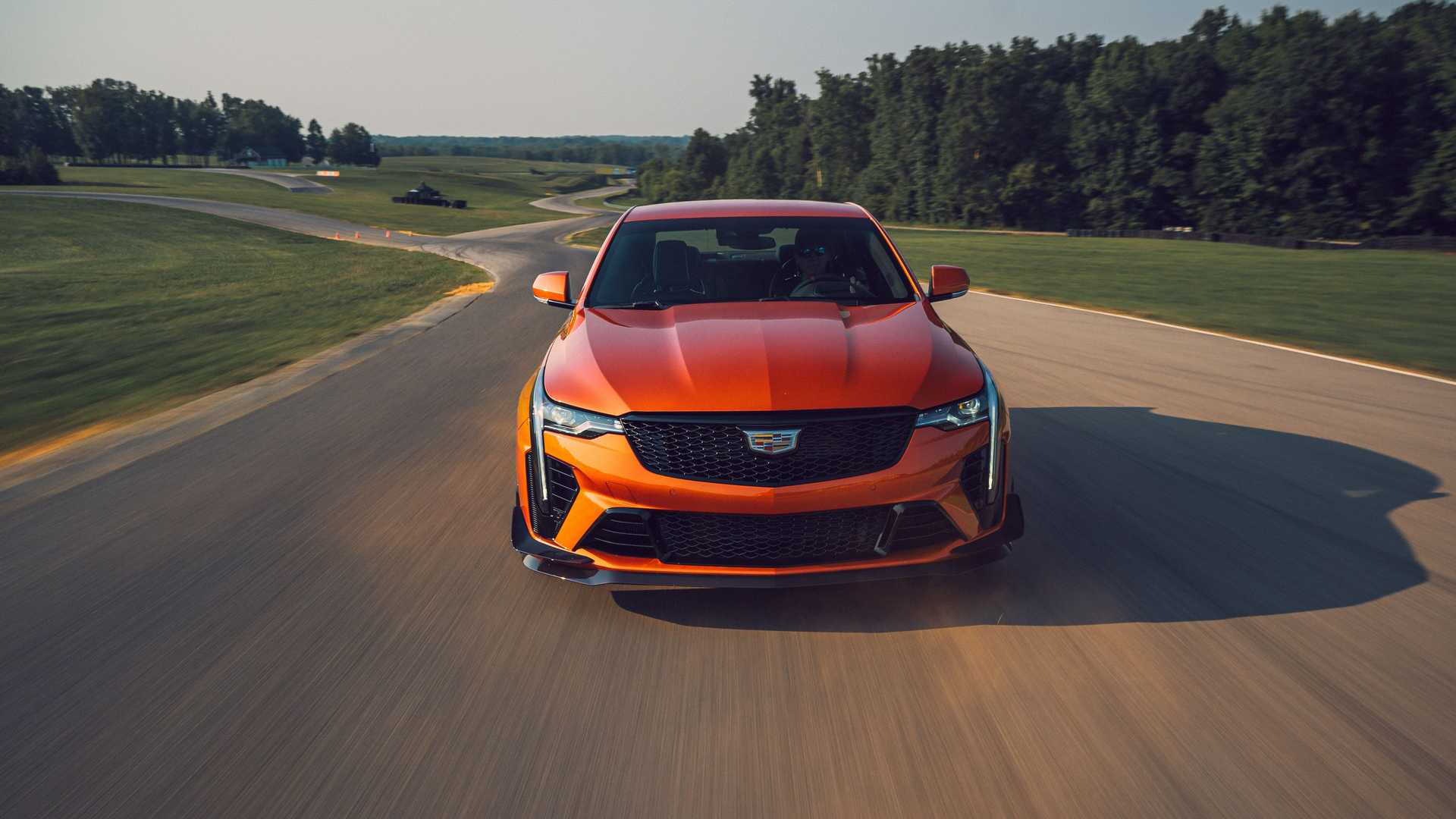 2022 Cadillac CT4-V Blackwing (Color: Blaze Orange Metallic) Front Wallpapers (6)