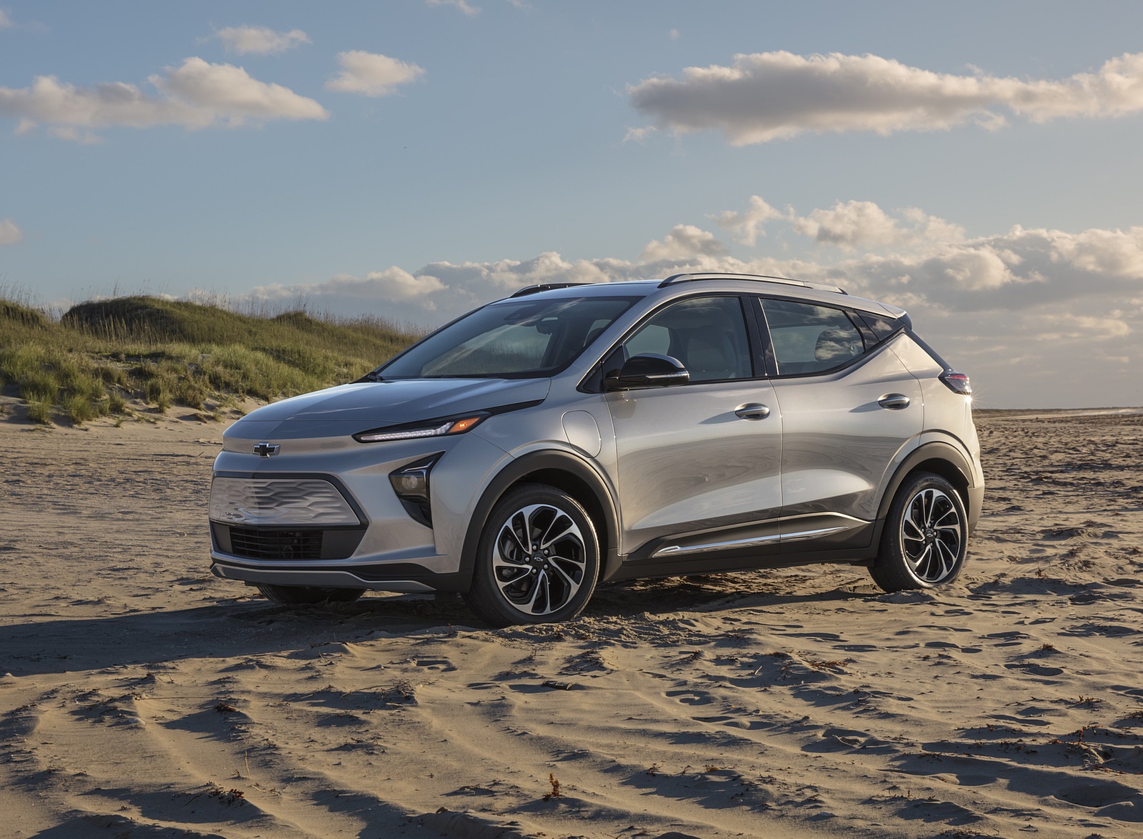 2022 Chevrolet Bolt EUV Front Three-Quarter Wallpapers (5)