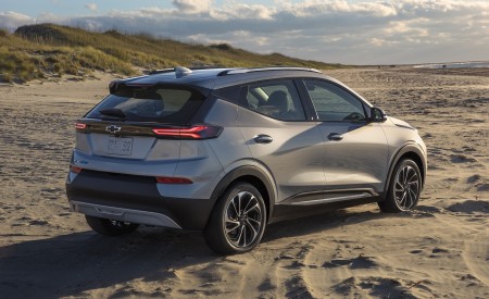 2022 Chevrolet Bolt EUV Rear Three-Quarter Wallpapers  450x275 (6)