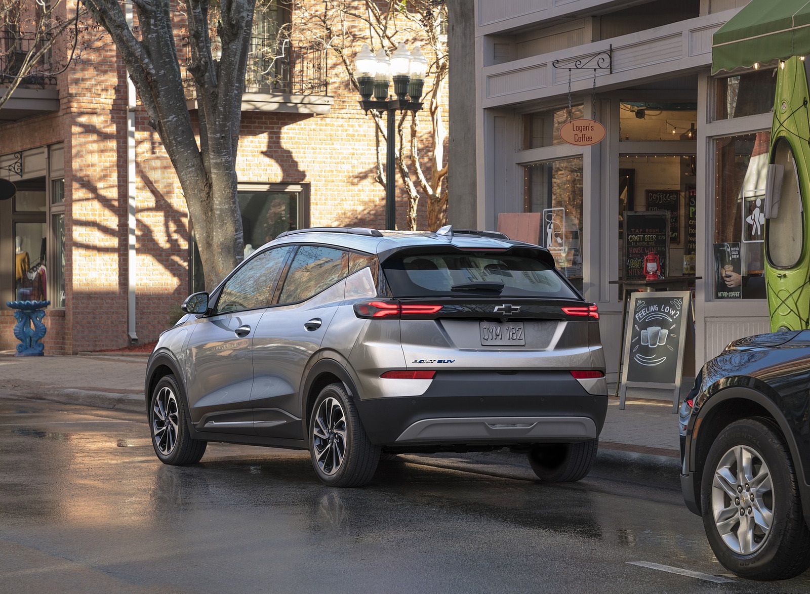 2022 Chevrolet Bolt EUV Rear Three-Quarter Wallpapers (13)